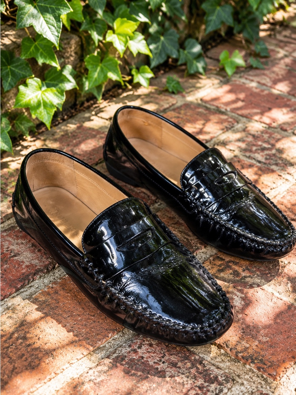 ROBERT ZUR Glossy Black Patent Leather Preppy Classic Driving Mocs, 8M
